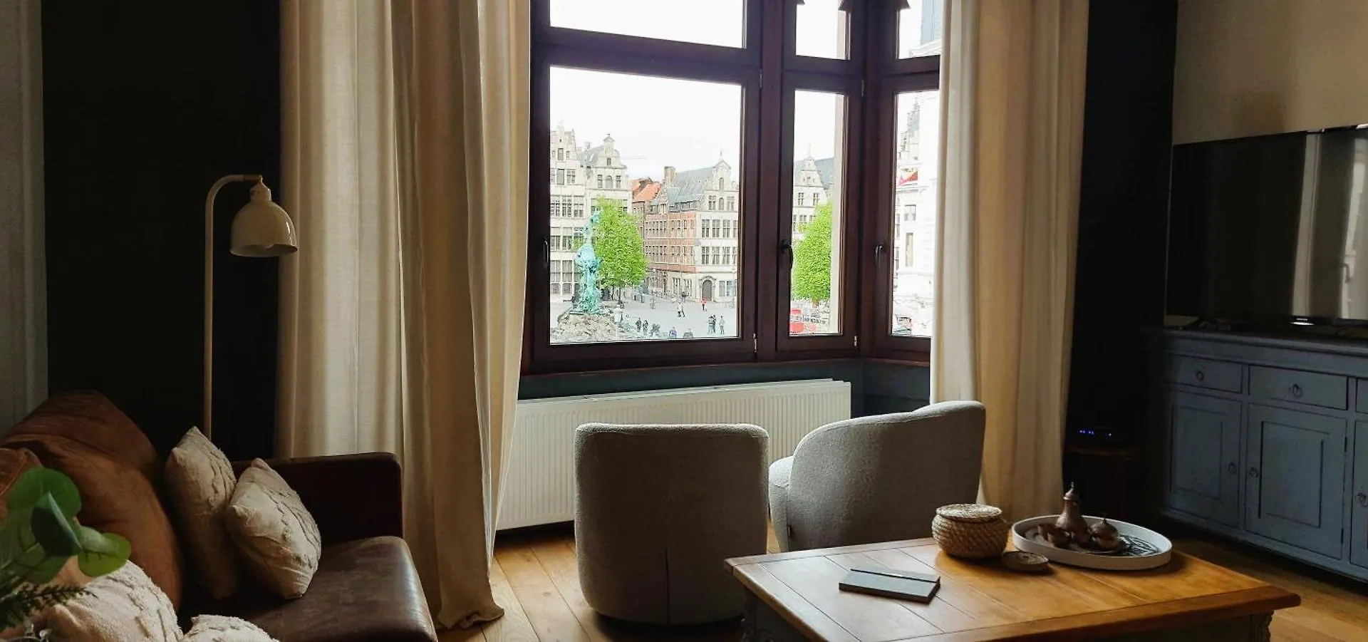 Diamond - Room With A View Antwerp Apartment